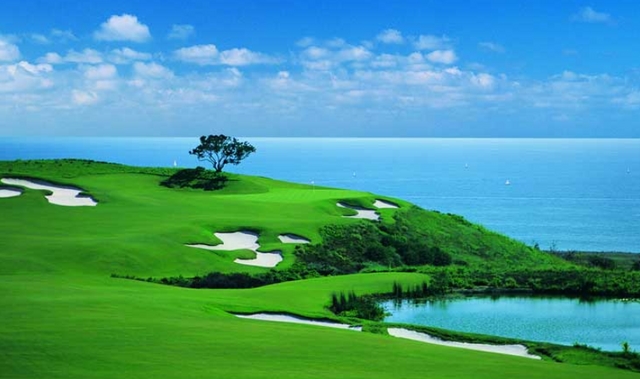 golf course beautiful picture